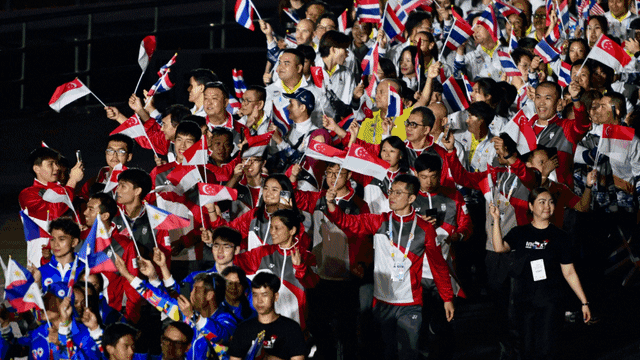 新秀状态低迷！弗拉格26.7%命中率，科沃德为27.3%