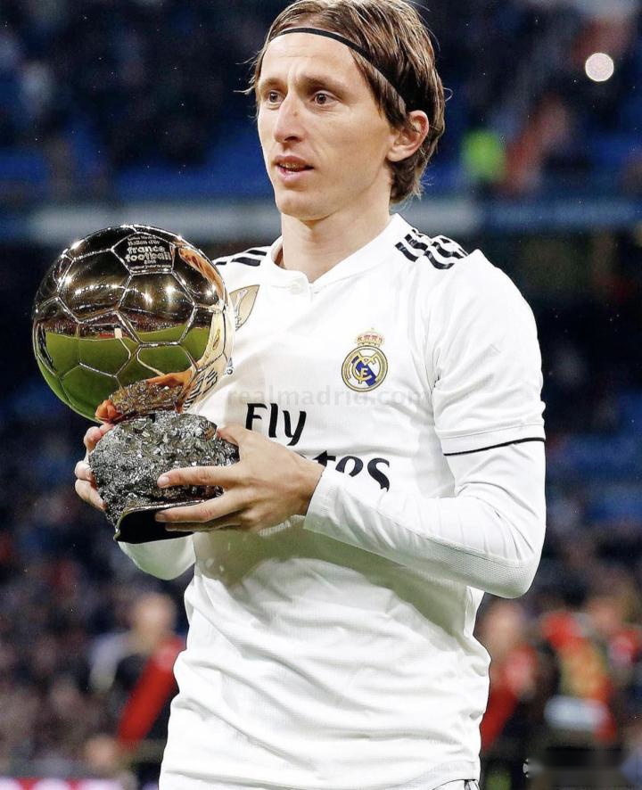 弗莱肯：曼城的阵容确实令人意外；我们配得上这三分